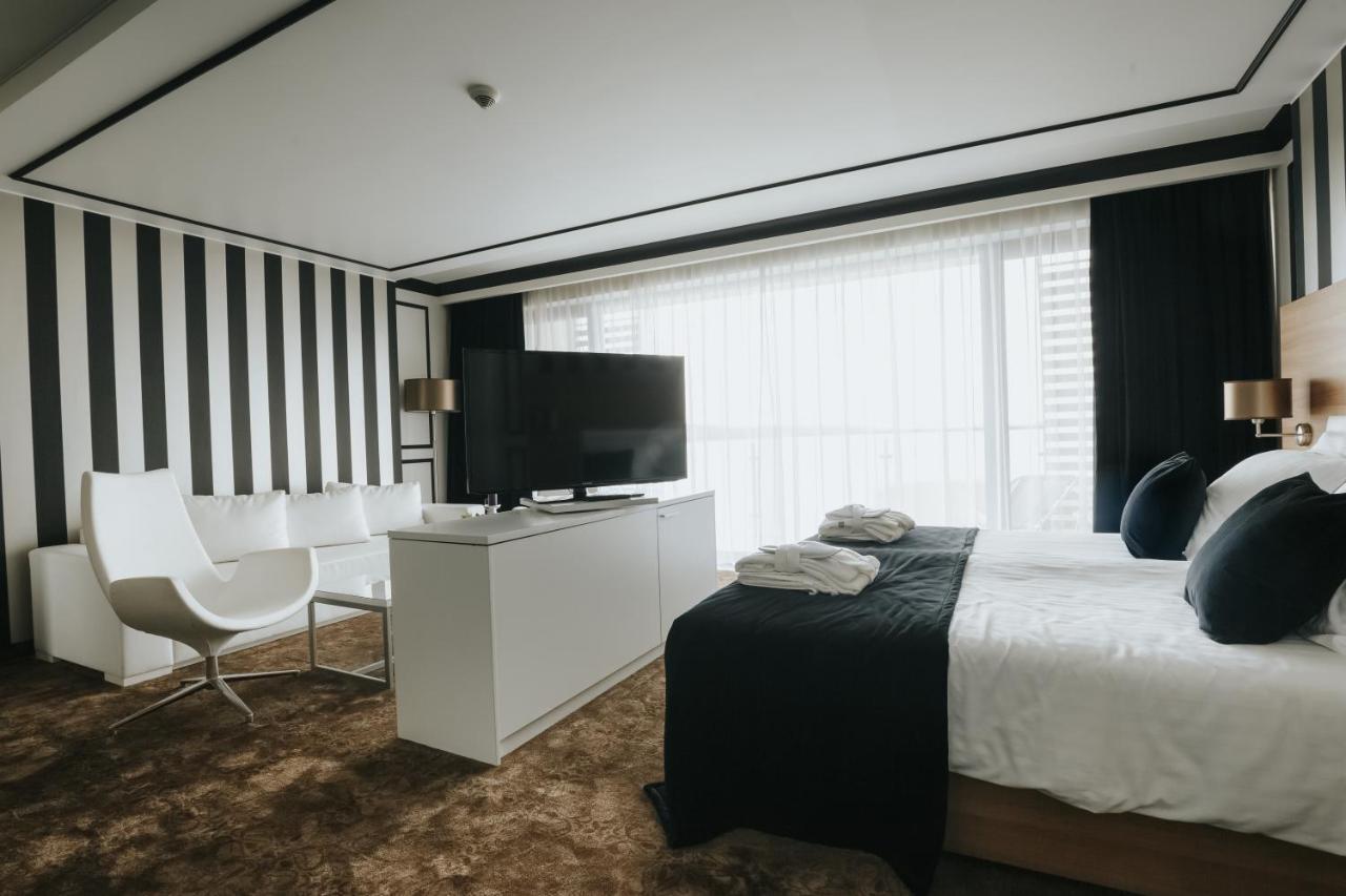 Hotel Sulkowski Conference Resort Boguszyn  Dış mekan fotoğraf